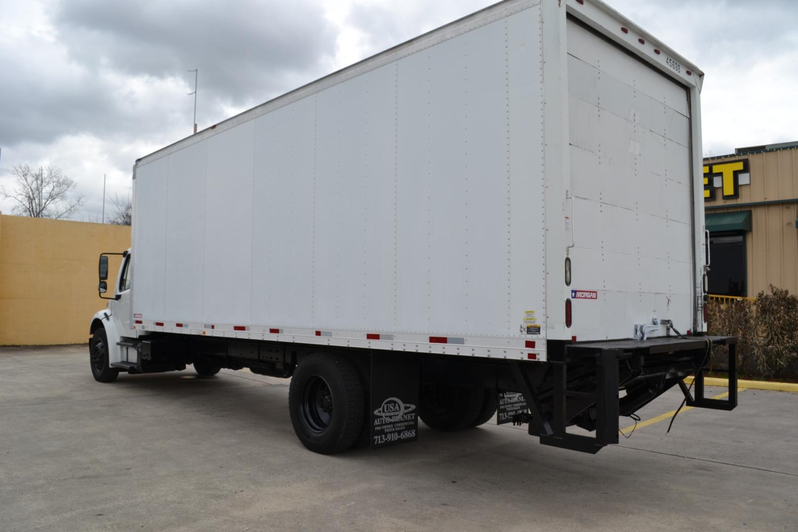 2014 WHITE /BLACK FREIGHTLINER M2-106 with an CUMMINS ISB 6.7L 240HP engine, ALLISON 2100HS AUTOMATIC transmission, located at 9172 North Fwy, Houston, TX, 77037, (713) 910-6868, 29.887470, -95.411903 - Photo#6